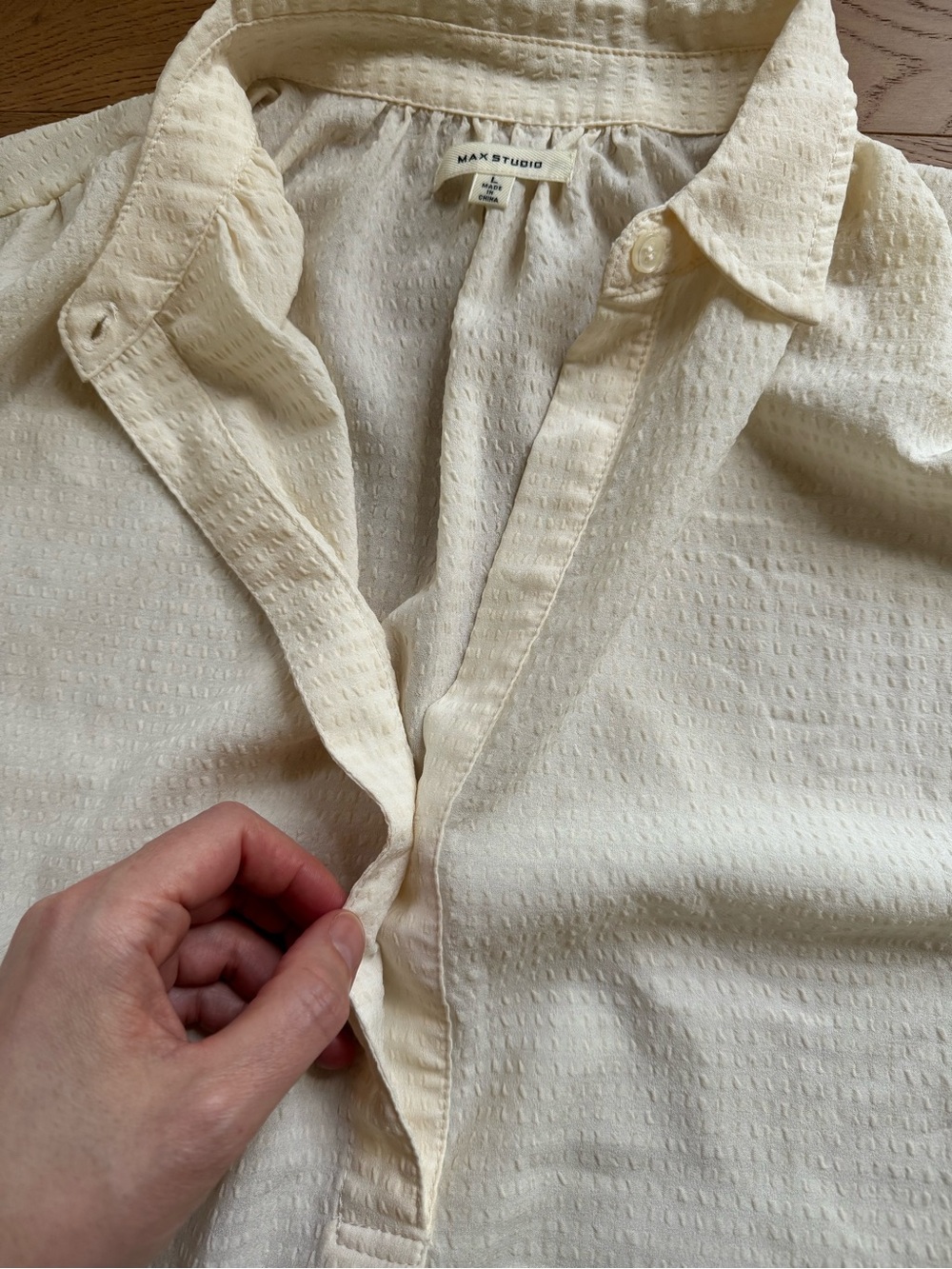 Max Studio Cream Short Sleeve Collared Blouse - Picture 6 of 7